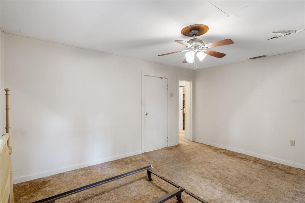 For Sale: $237,000 (3 beds, 2 baths, 2052 Square Feet)