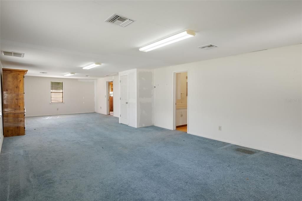 For Sale: $237,000 (3 beds, 2 baths, 2052 Square Feet)