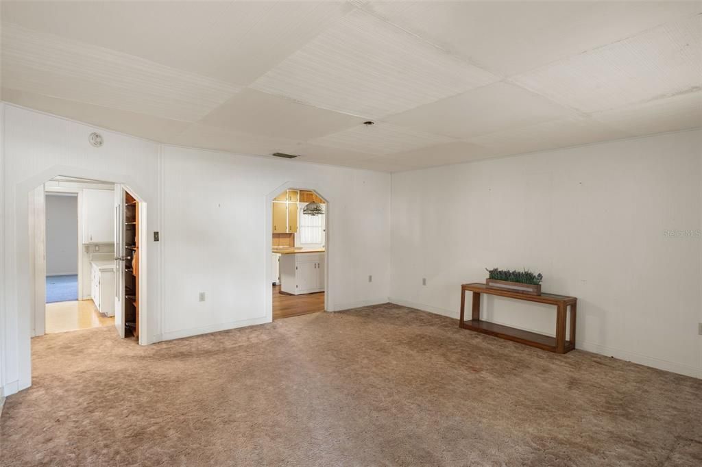 For Sale: $237,000 (3 beds, 2 baths, 2052 Square Feet)