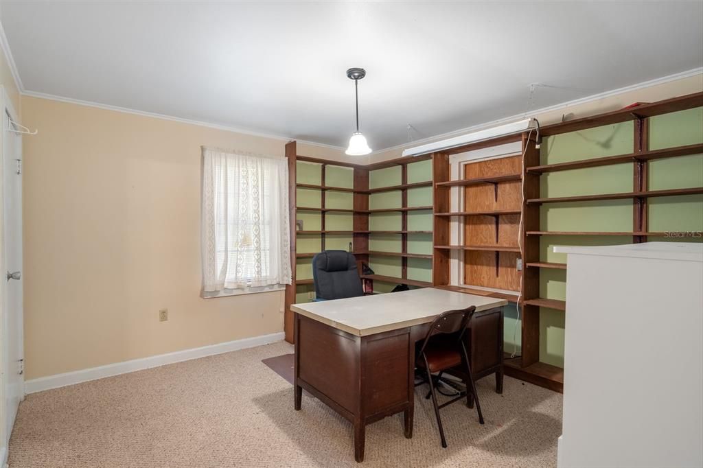 For Sale: $237,000 (3 beds, 2 baths, 2052 Square Feet)