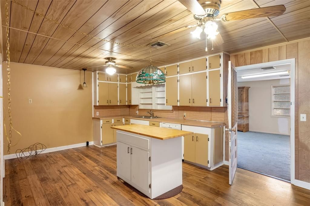 For Sale: $237,000 (3 beds, 2 baths, 2052 Square Feet)