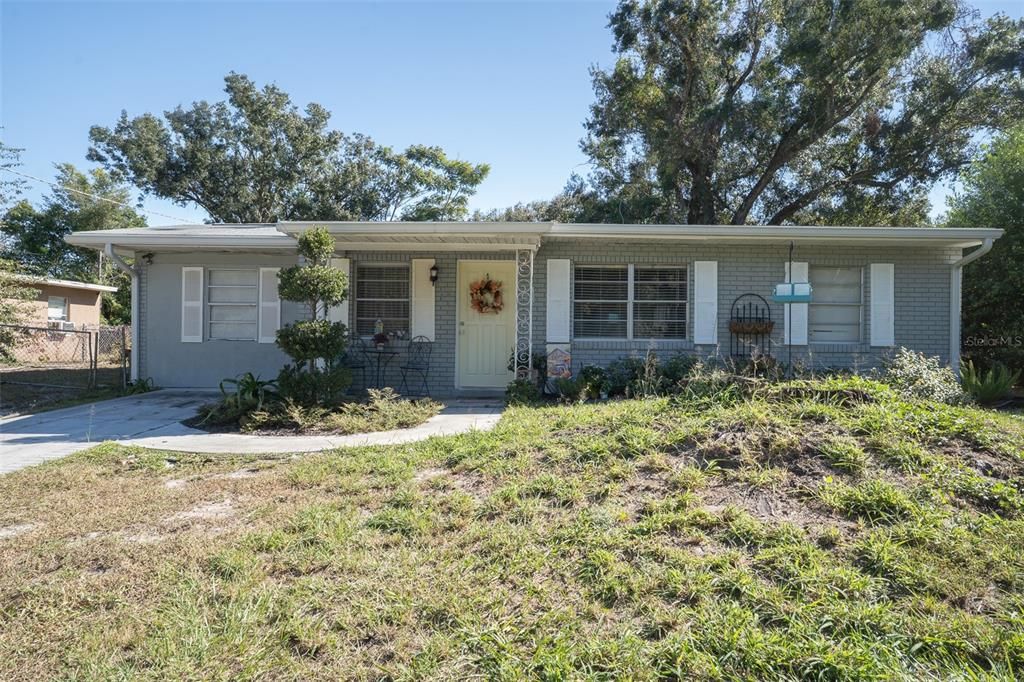 Active With Contract: $189,990 (4 beds, 1 baths, 1002 Square Feet)