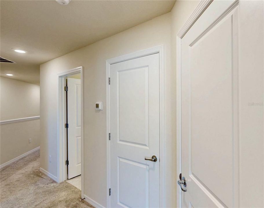 For Sale: $350,000 (3 beds, 2 baths, 1699 Square Feet)