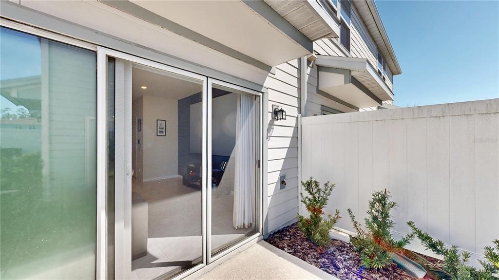 For Sale: $350,000 (3 beds, 2 baths, 1699 Square Feet)