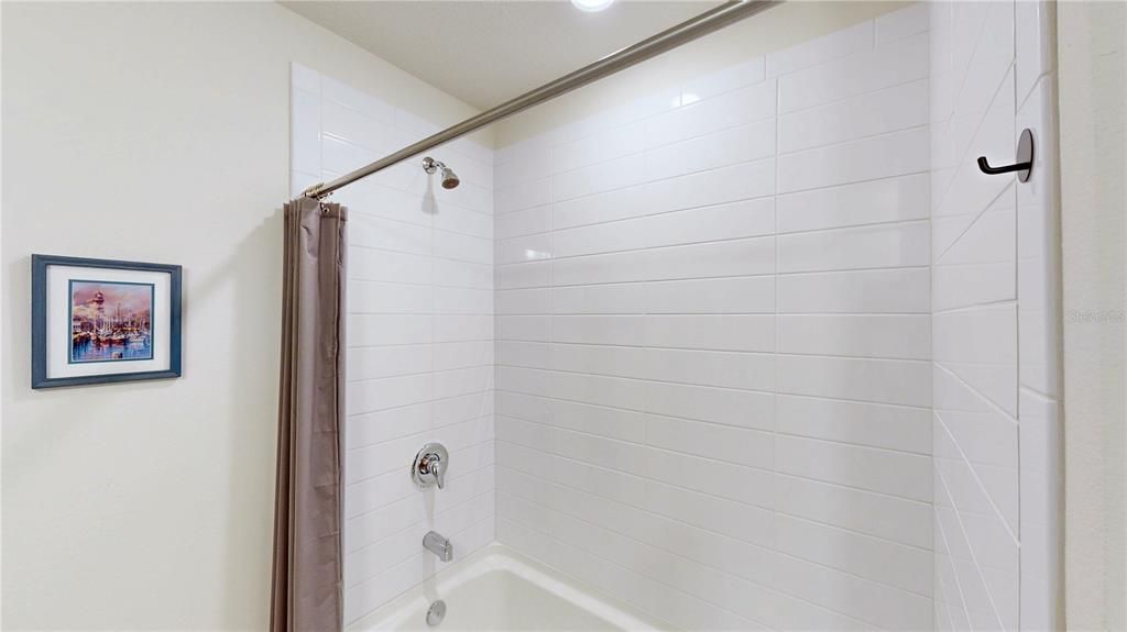 For Sale: $350,000 (3 beds, 2 baths, 1699 Square Feet)