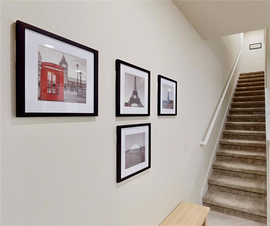 For Sale: $350,000 (3 beds, 2 baths, 1699 Square Feet)