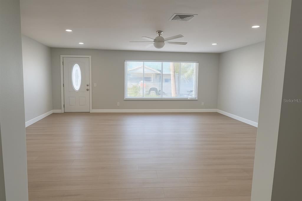 For Rent: $3,750 (3 beds, 2 baths, 1657 Square Feet)