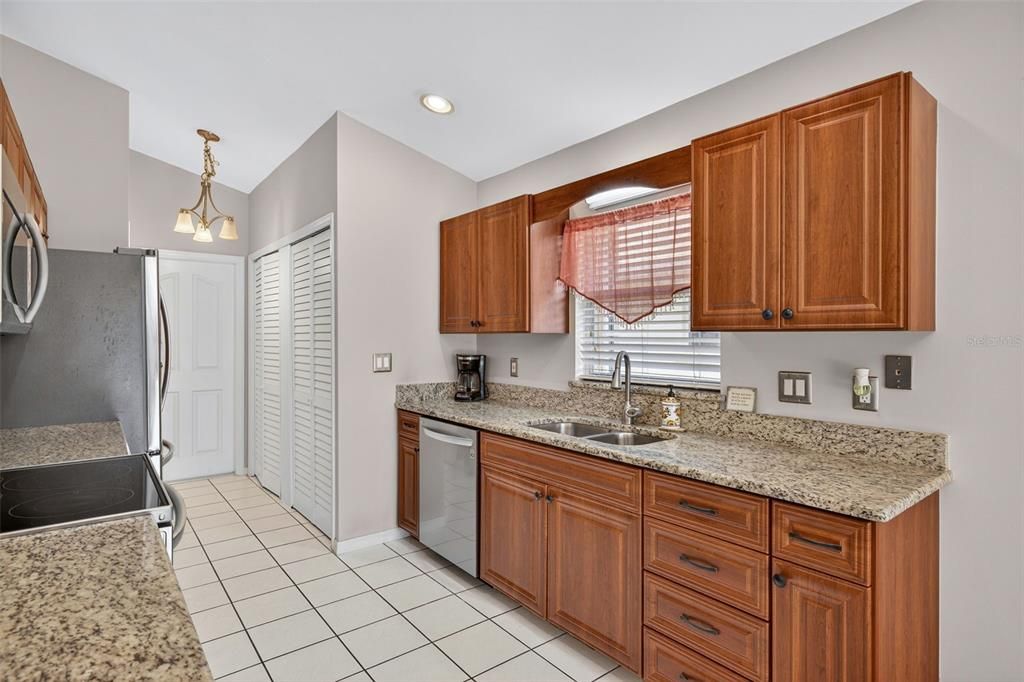 En Venta: $265,000 (2 camas, 2 baños, 1412 Pies cuadrados)