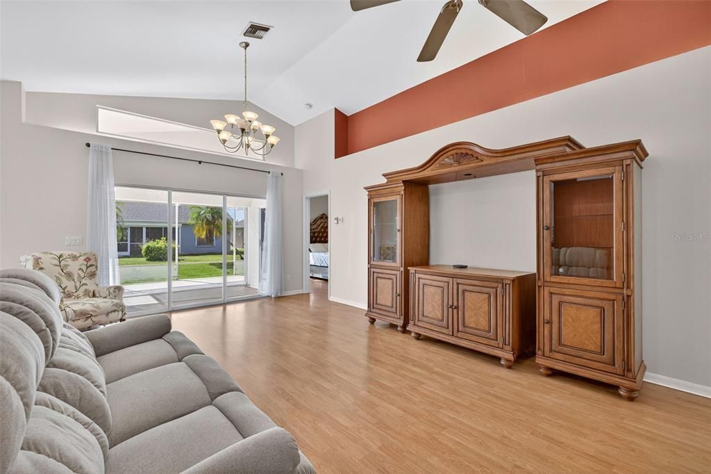 En Venta: $265,000 (2 camas, 2 baños, 1412 Pies cuadrados)