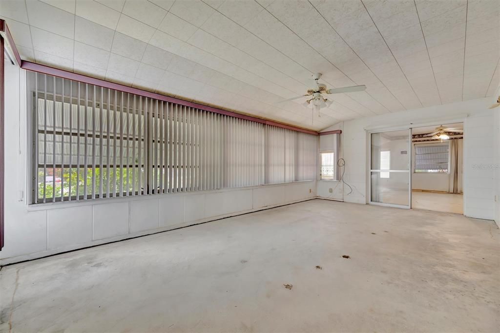 合同活跃: $179,900 (2 贝兹, 2 浴室, 1420 平方英尺)