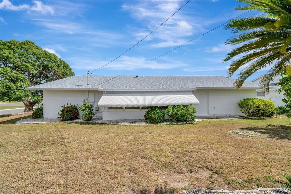 合同活跃: $179,900 (2 贝兹, 2 浴室, 1420 平方英尺)