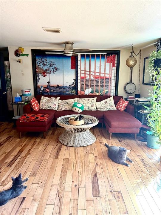 出租: $3,500 (3 贝兹, 2 浴室, 1692 平方英尺)