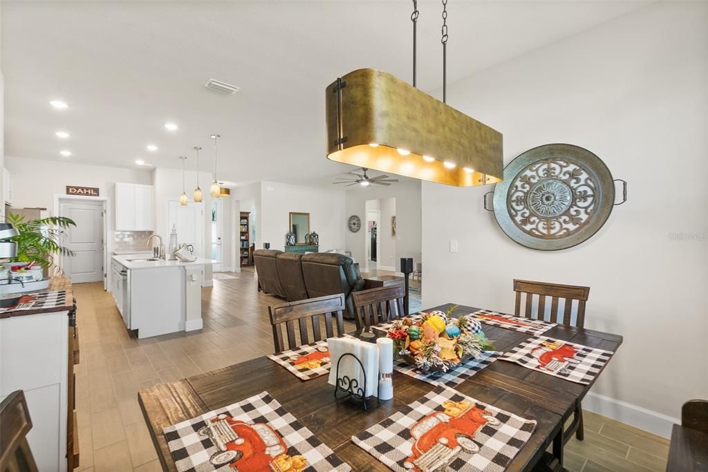 For Sale: $449,000 (3 beds, 2 baths, 1982 Square Feet)