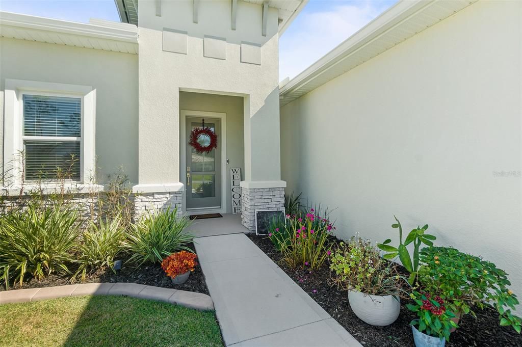 For Sale: $449,000 (3 beds, 2 baths, 1982 Square Feet)