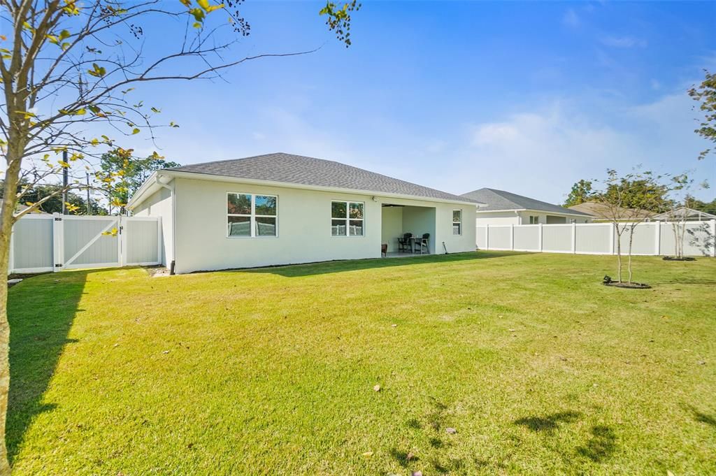 For Sale: $449,000 (3 beds, 2 baths, 1982 Square Feet)