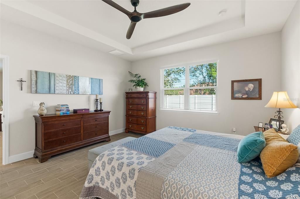 For Sale: $449,000 (3 beds, 2 baths, 1982 Square Feet)