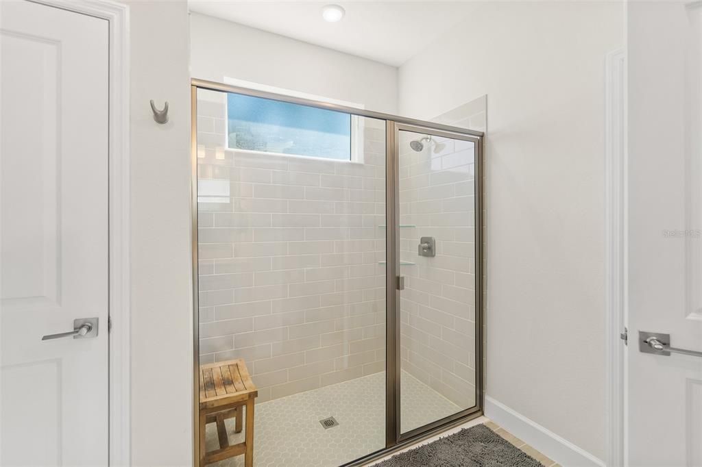 For Sale: $449,000 (3 beds, 2 baths, 1982 Square Feet)