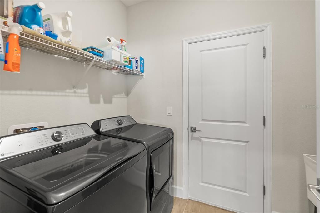 For Sale: $449,000 (3 beds, 2 baths, 1982 Square Feet)