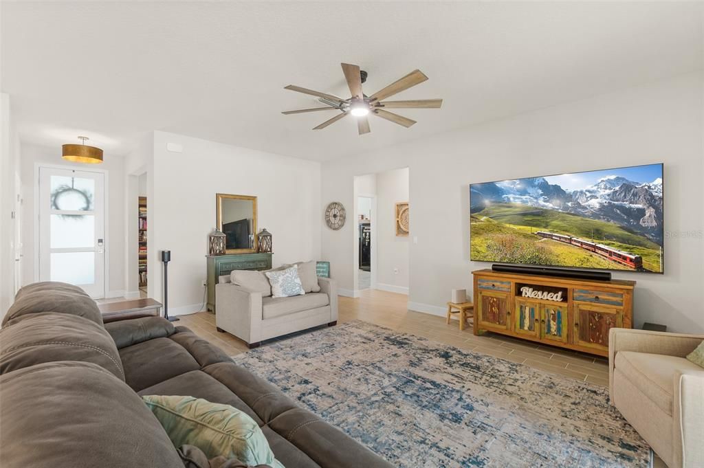 For Sale: $449,000 (3 beds, 2 baths, 1982 Square Feet)