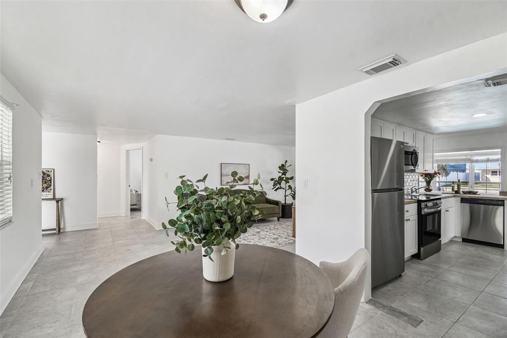 For Sale: $395,000 (3 beds, 2 baths, 1434 Square Feet)