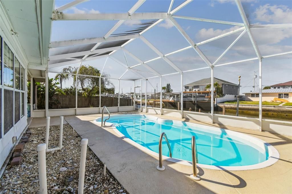 For Sale: $395,000 (3 beds, 2 baths, 1434 Square Feet)