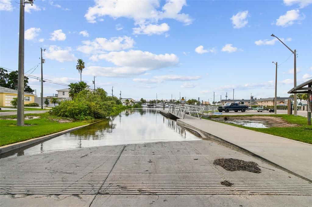 For Sale: $395,000 (3 beds, 2 baths, 1434 Square Feet)