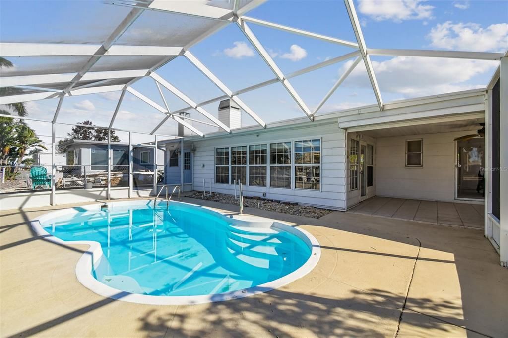 For Sale: $395,000 (3 beds, 2 baths, 1434 Square Feet)