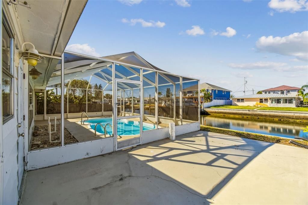 For Sale: $395,000 (3 beds, 2 baths, 1434 Square Feet)