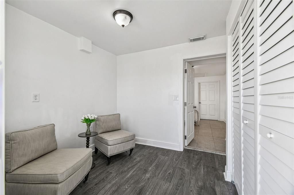 For Sale: $395,000 (3 beds, 2 baths, 1434 Square Feet)