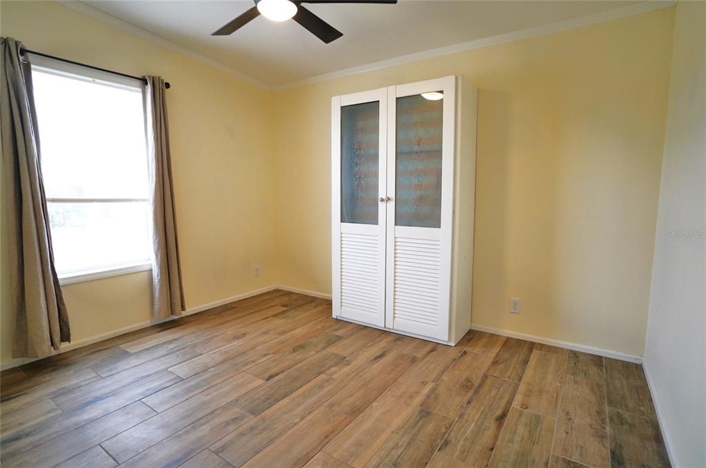 For Sale: $135,000 (3 beds, 2 baths, 1296 Square Feet)
