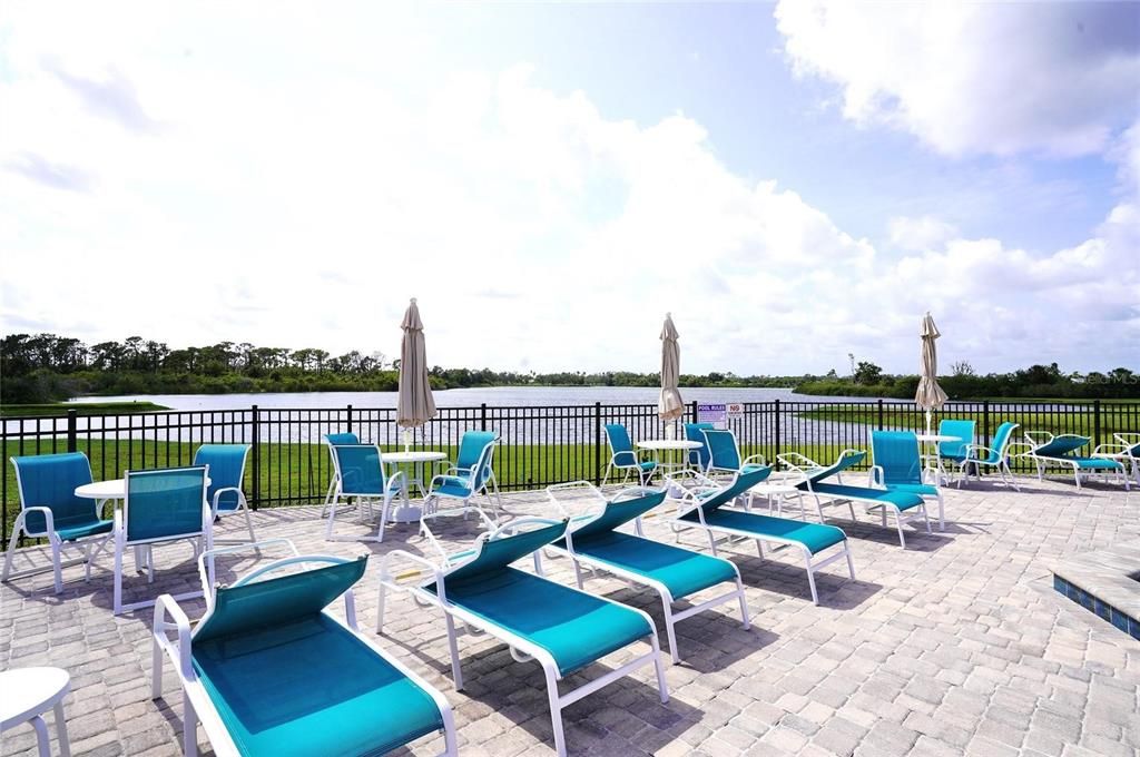 For Sale: $135,000 (3 beds, 2 baths, 1296 Square Feet)