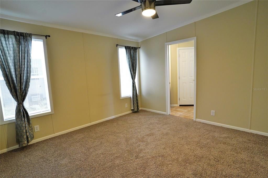 For Sale: $135,000 (3 beds, 2 baths, 1296 Square Feet)