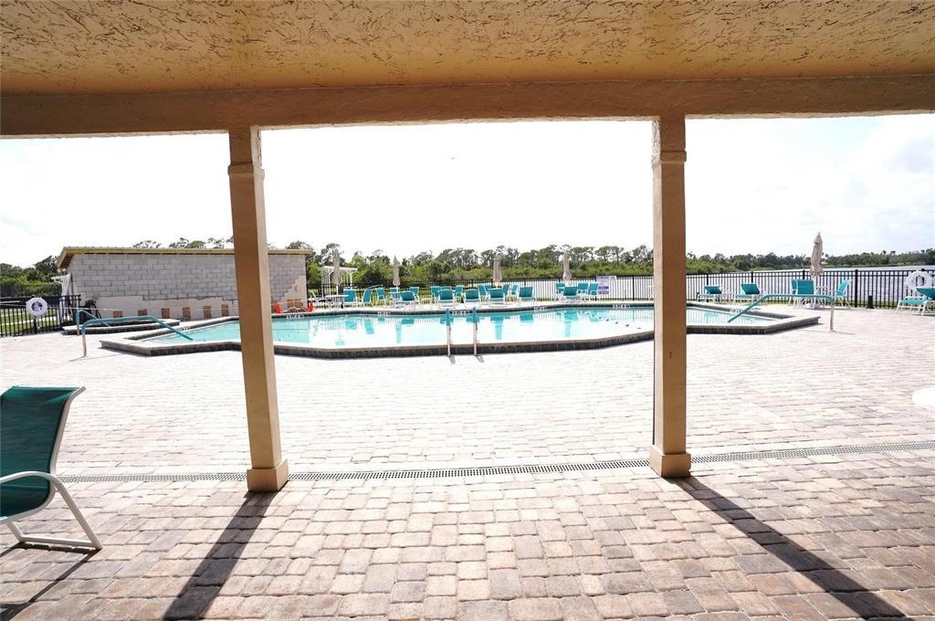 For Sale: $135,000 (3 beds, 2 baths, 1296 Square Feet)