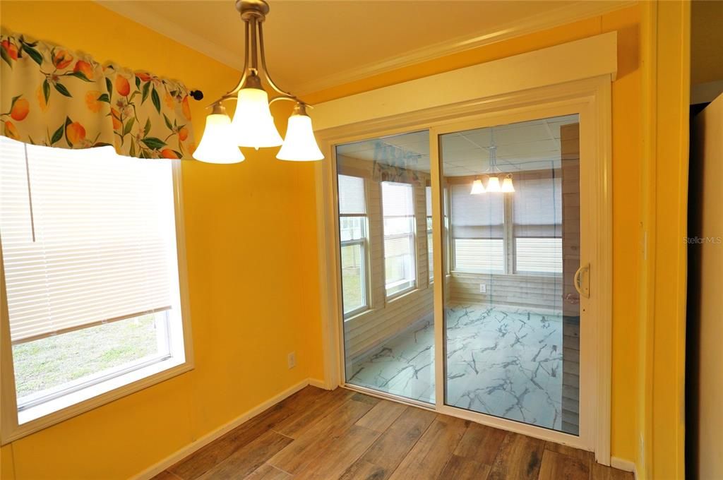 For Sale: $135,000 (3 beds, 2 baths, 1296 Square Feet)