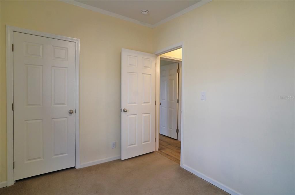 For Sale: $135,000 (3 beds, 2 baths, 1296 Square Feet)