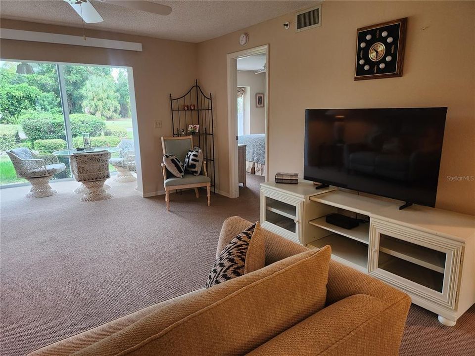 For Rent: $2,200 (2 beds, 2 baths, 1202 Square Feet)