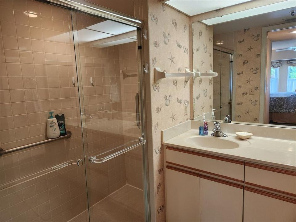 For Rent: $2,200 (2 beds, 2 baths, 1202 Square Feet)