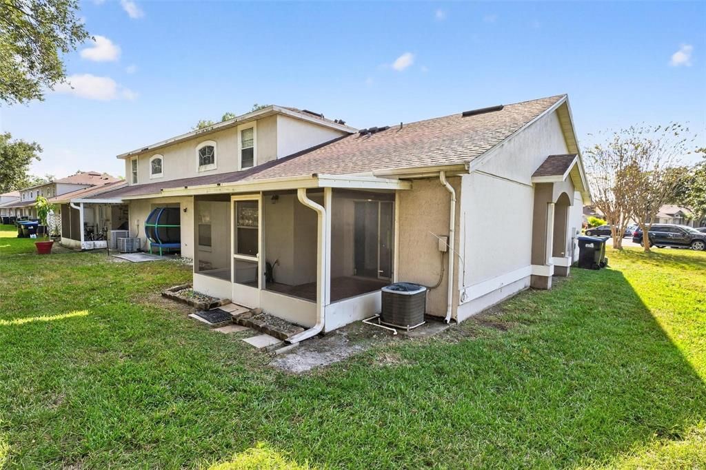 Activo con contrato: $229,900 (2 camas, 2 baños, 1026 Pies cuadrados)