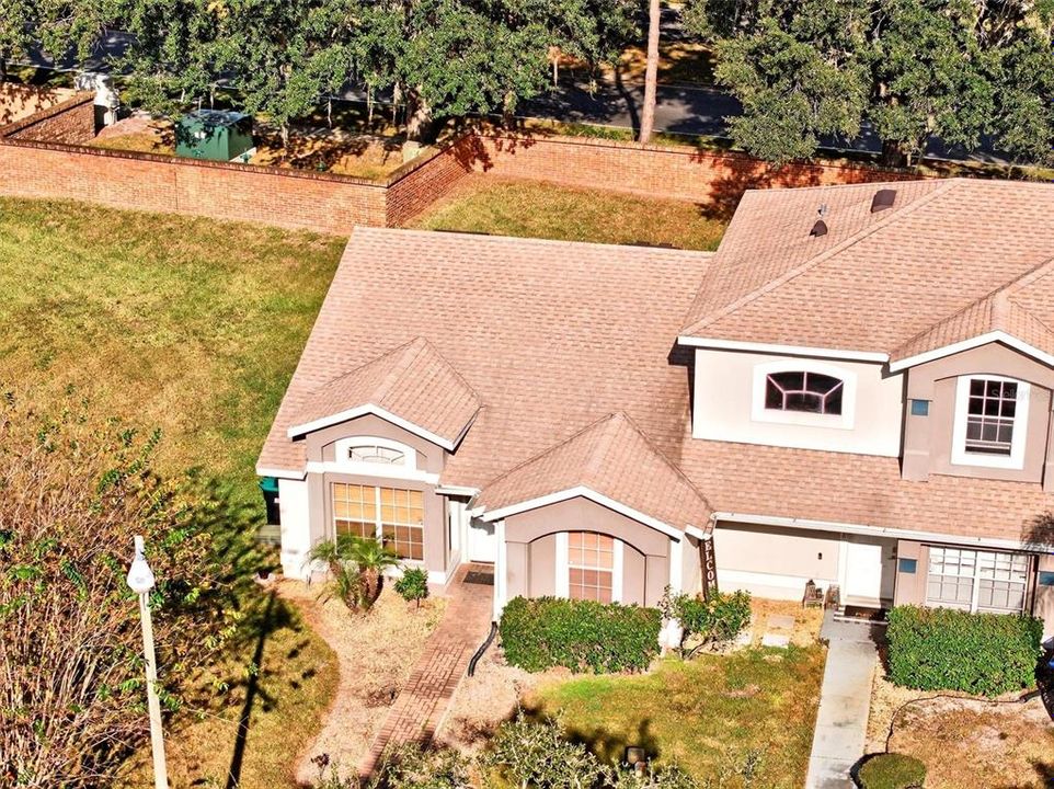 Activo con contrato: $229,900 (2 camas, 2 baños, 1026 Pies cuadrados)