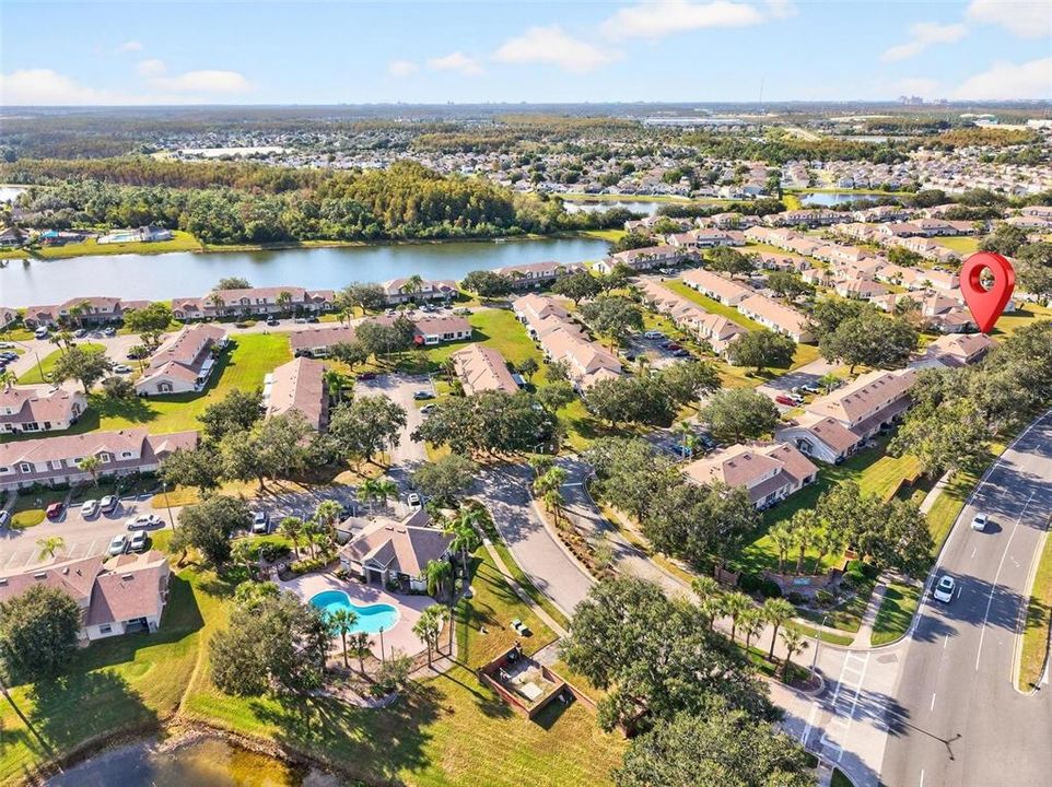 Activo con contrato: $229,900 (2 camas, 2 baños, 1026 Pies cuadrados)