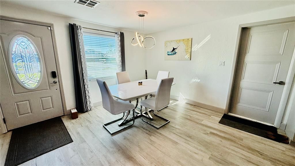 В аренду: $3,300 (3 спален, 3 ванн, 1888 Квадратных фут)