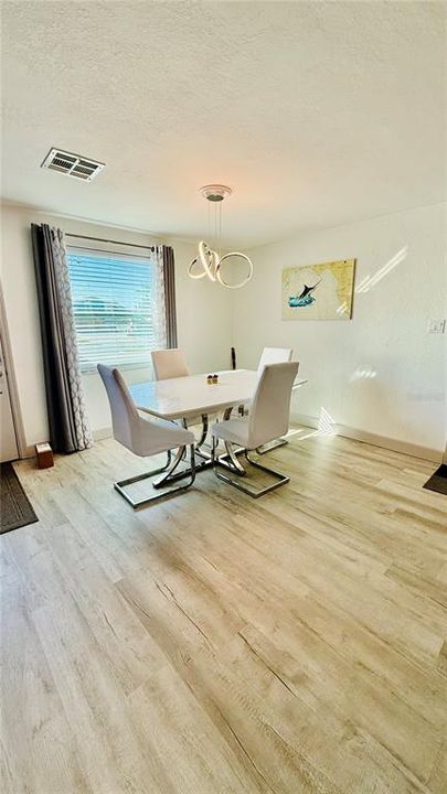 В аренду: $3,300 (3 спален, 3 ванн, 1888 Квадратных фут)