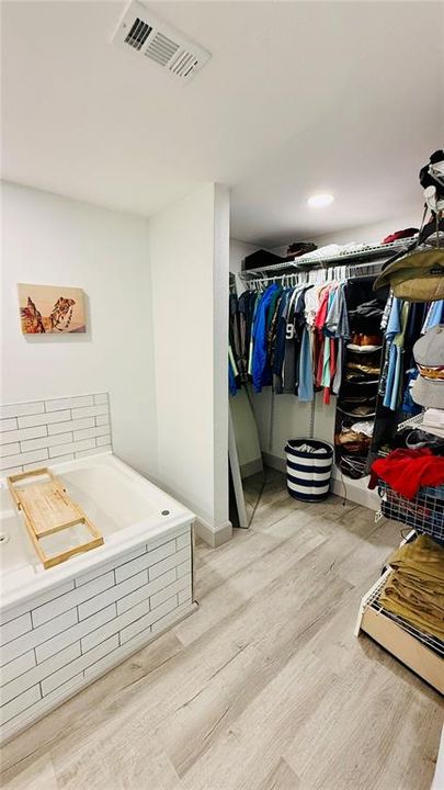 В аренду: $3,300 (3 спален, 3 ванн, 1888 Квадратных фут)