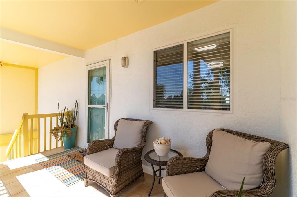 For Sale: $697,990 (2 beds, 1 baths, 920 Square Feet)