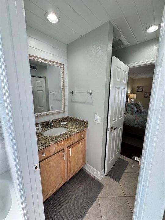 For Sale: $697,990 (2 beds, 1 baths, 920 Square Feet)