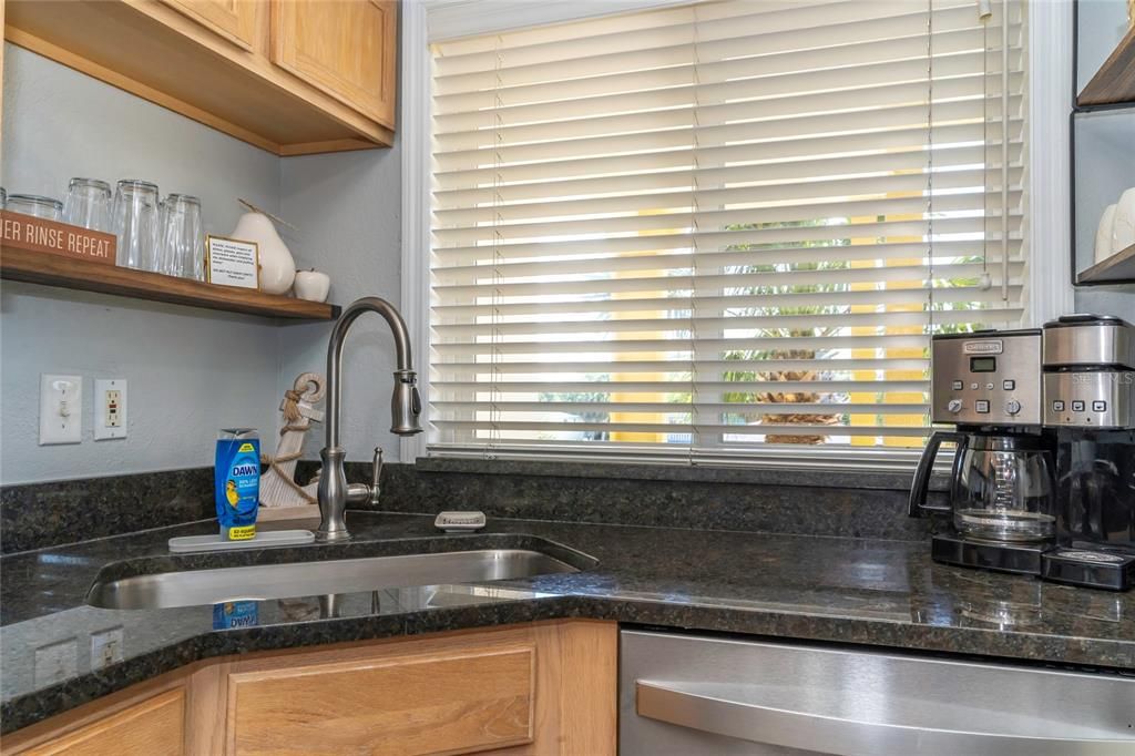 For Sale: $697,990 (2 beds, 1 baths, 920 Square Feet)