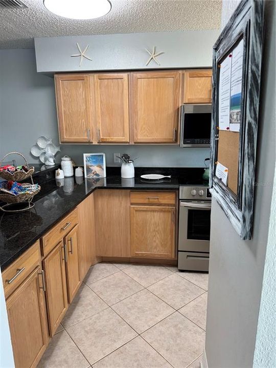 For Sale: $697,990 (2 beds, 1 baths, 920 Square Feet)