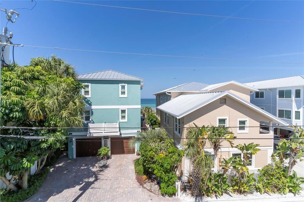 For Sale: $697,990 (2 beds, 1 baths, 920 Square Feet)