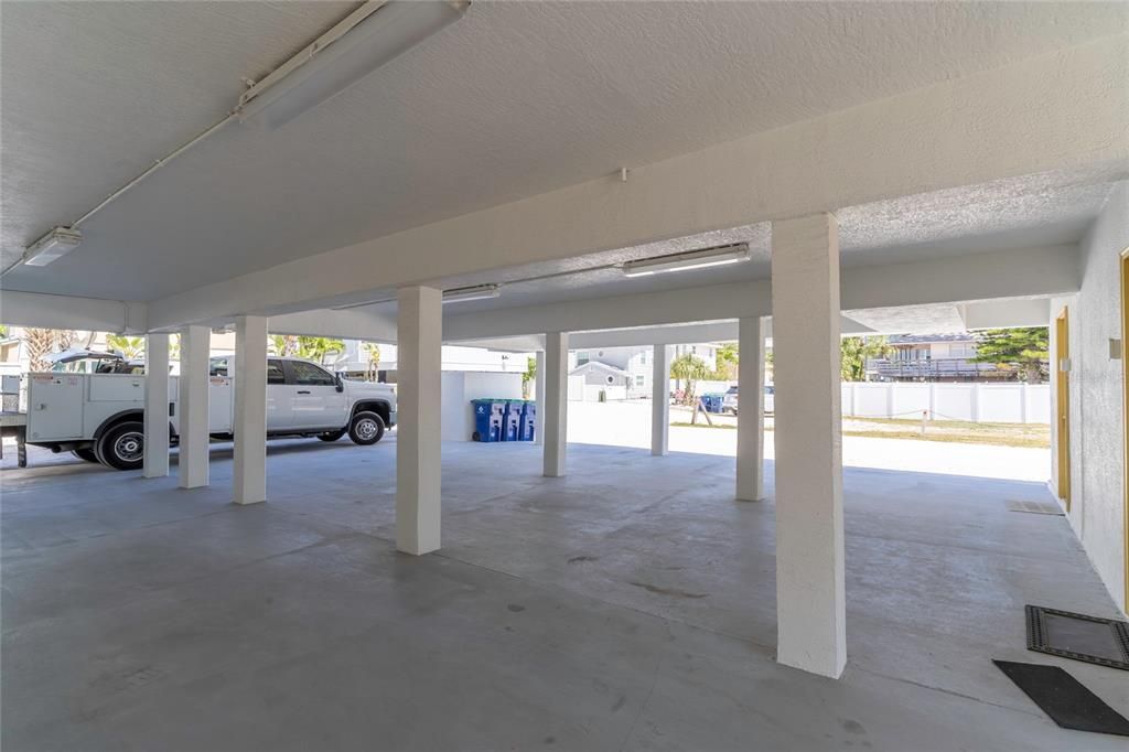 For Sale: $697,990 (2 beds, 1 baths, 920 Square Feet)