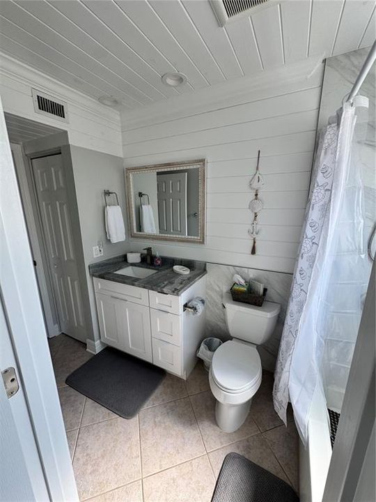 For Sale: $697,990 (2 beds, 1 baths, 920 Square Feet)